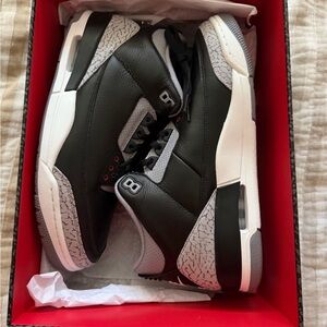 Worn once Jordan 3 black cement size 11